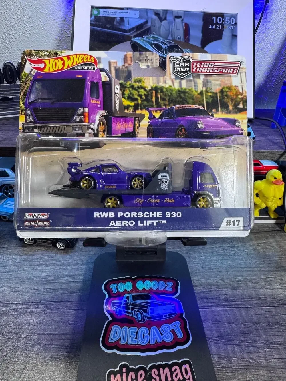 Hot Wheels Team Transport #17 RWB Porsche 930 Aero Lift